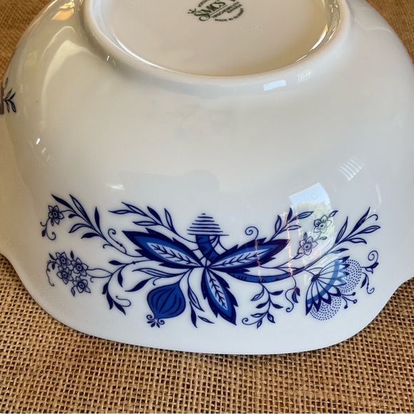 SMCS Porzellanfabrik Tirschenreuth Bavaria Blue Onion Serving Bowl - Picture 6 of 7